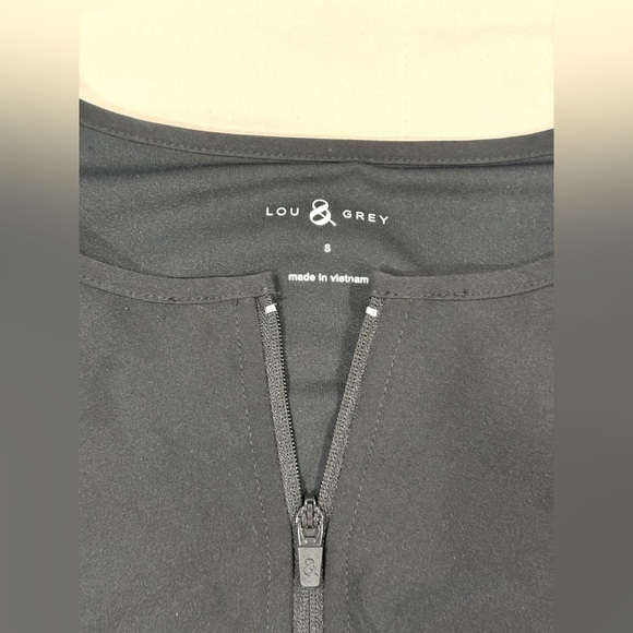 Lou & Grey classic trapeze dress, black with built-in bra, zip v-neck,& pockets! - Picture 7 of 7